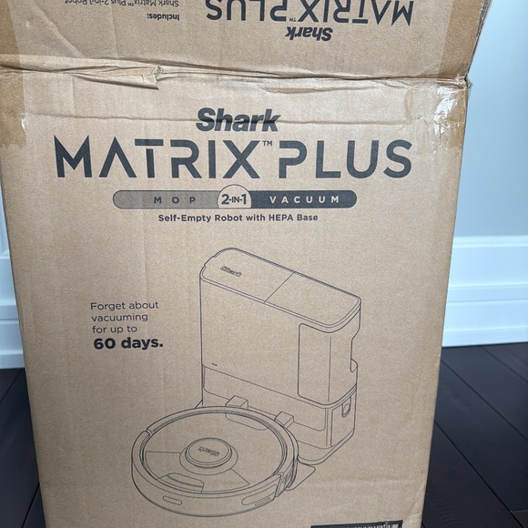 Shark Matrix Plus - Picture 2 of 2